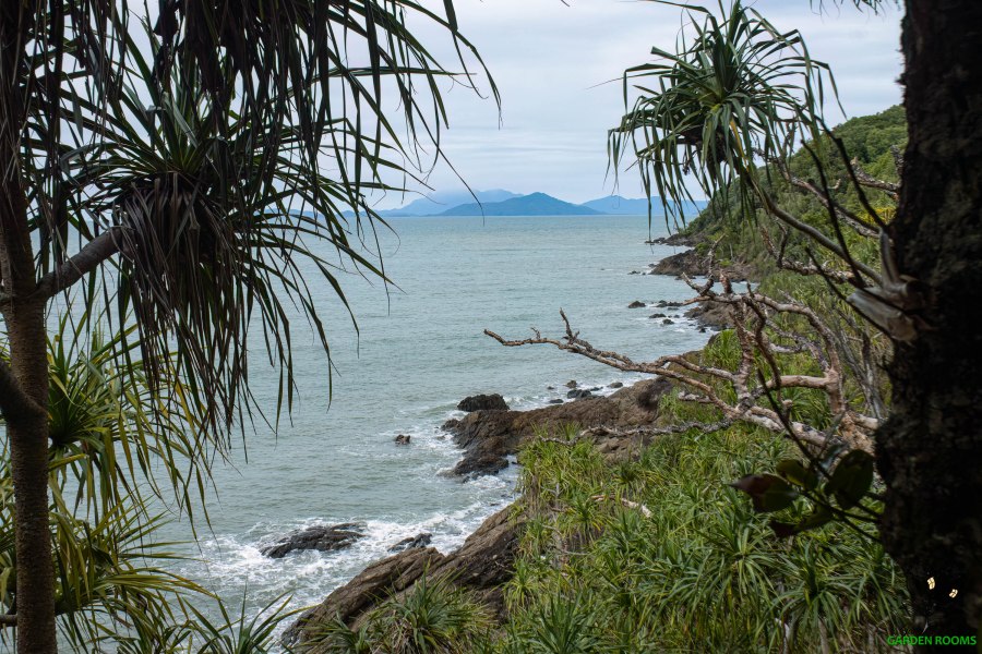 Kennedy Walking Track from South Mission Beach to Turtle&nbsp;Bay